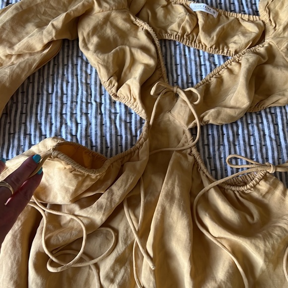 Mustard cut-out puff sleeve dress, M, 12th Tribe - Picture 3 of 8